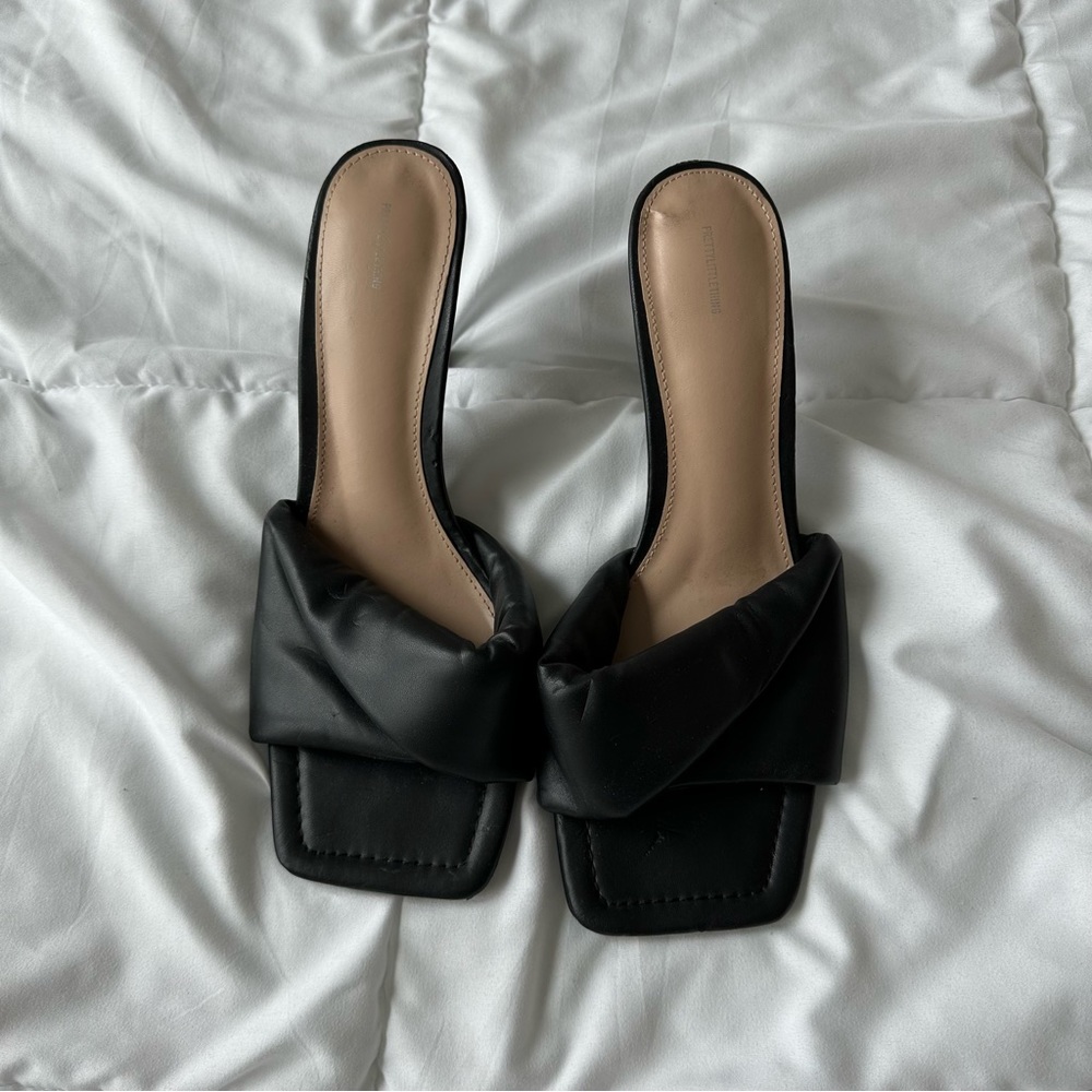 Black heel 2.5 in heel